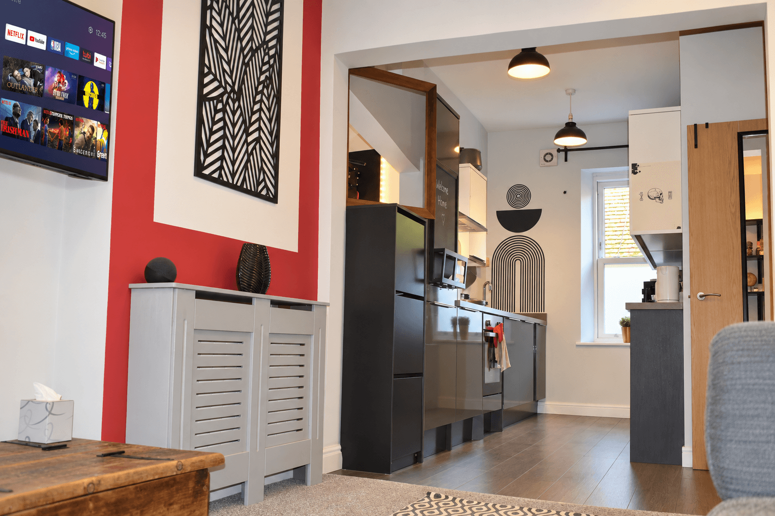 Dunstable 1BR | Parking, Workspace & Home Gym6