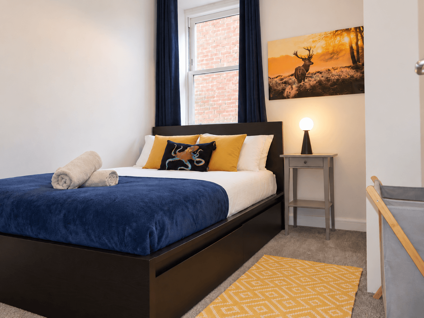 Dunstable 1BR | Parking, Workspace & Home Gym2