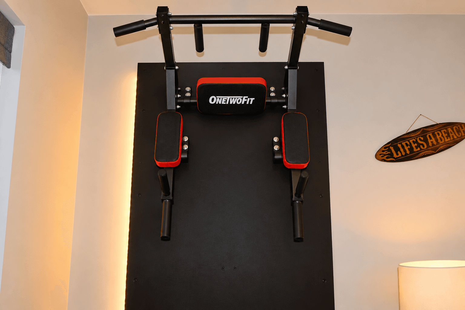 Dunstable 1BR | Parking, Workspace & Home Gym3