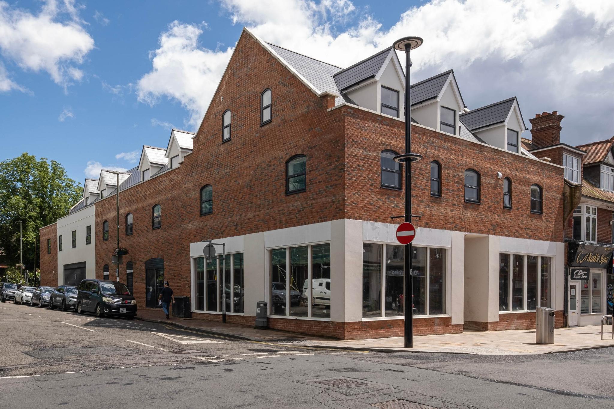 Modern 1 bedroom Apt. 07 Town Centre Camberley