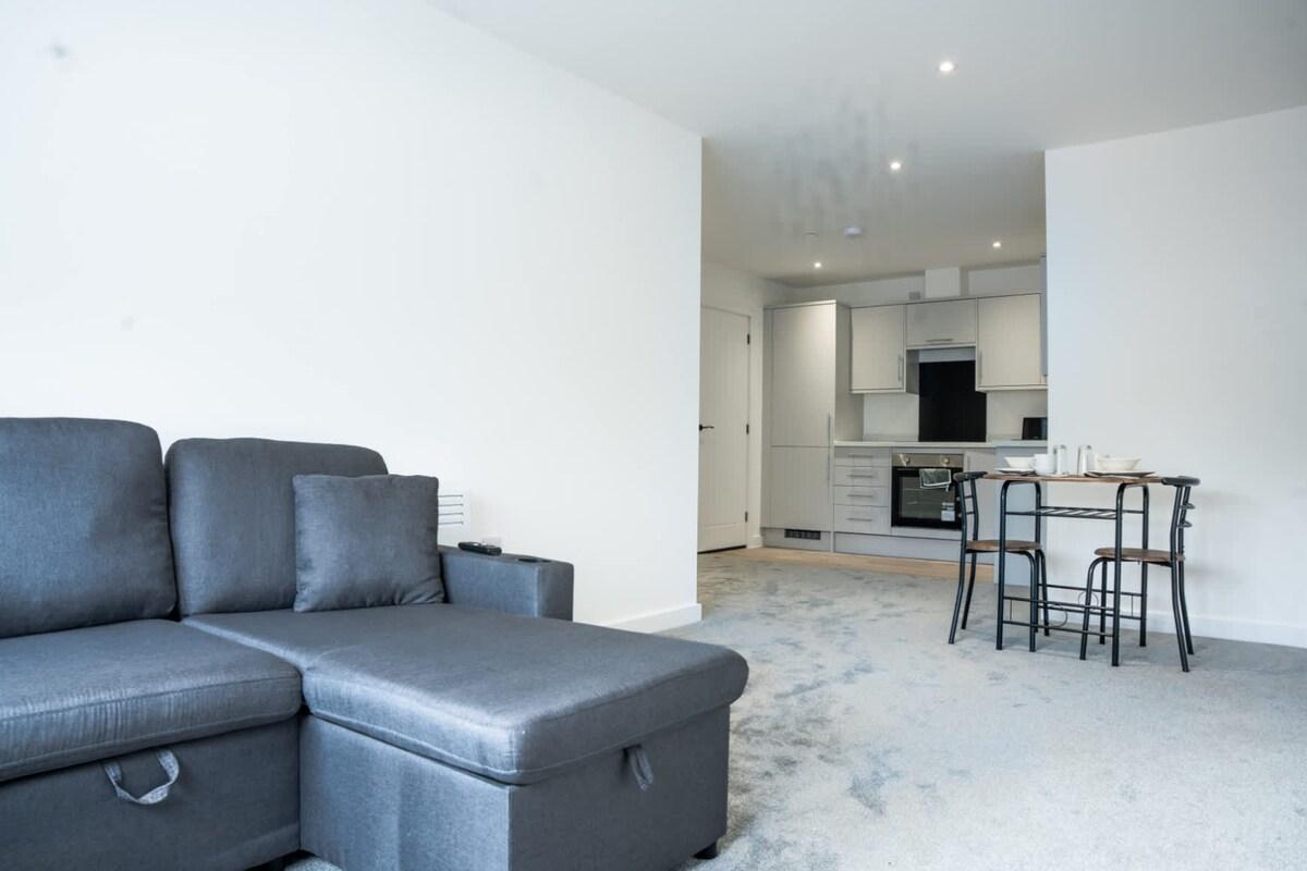 Modern 1BR Flat with Sofa Bed in Hull City Centre2