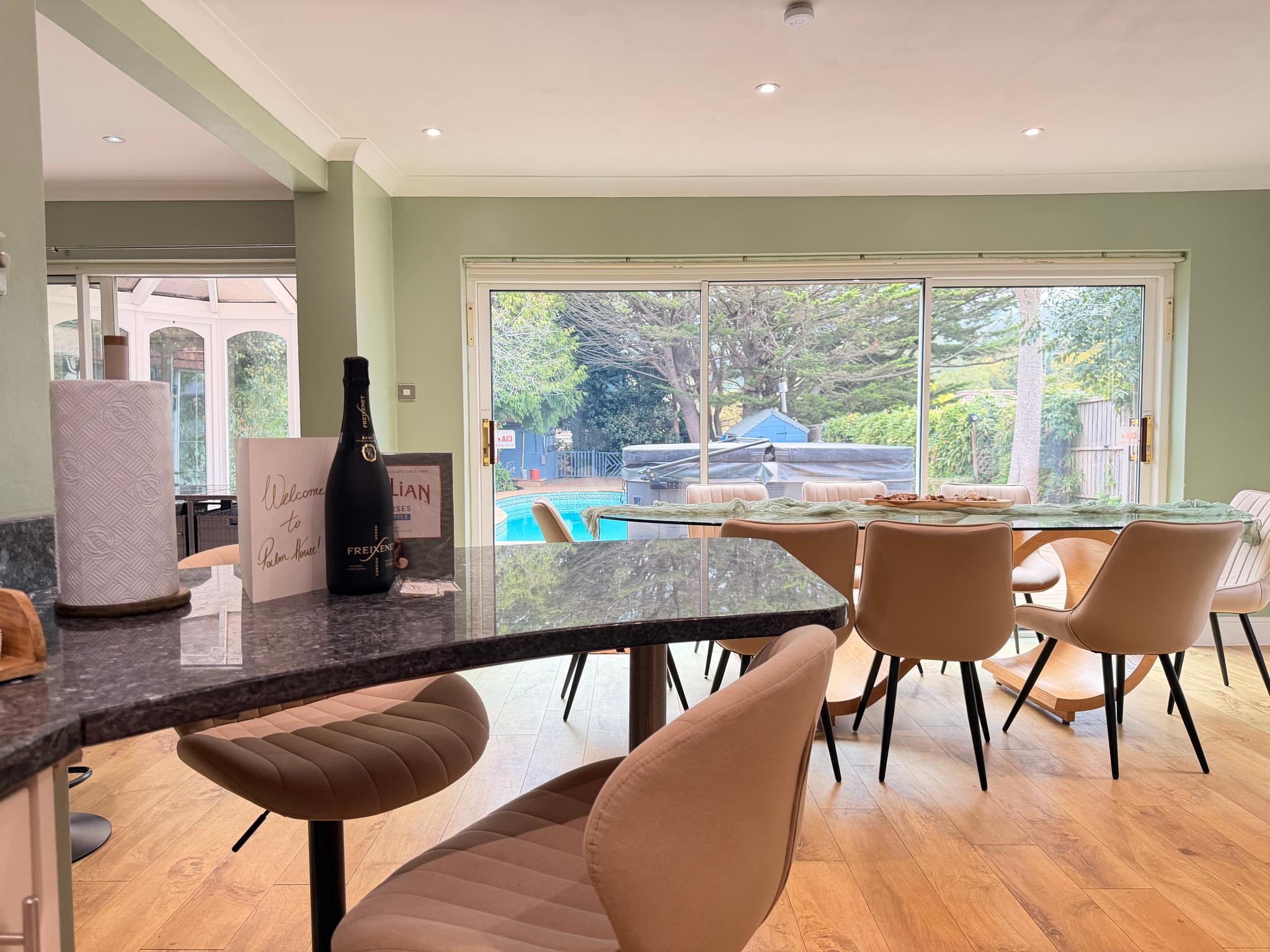 Palm House | Pool, Hot Tub | South Downs5