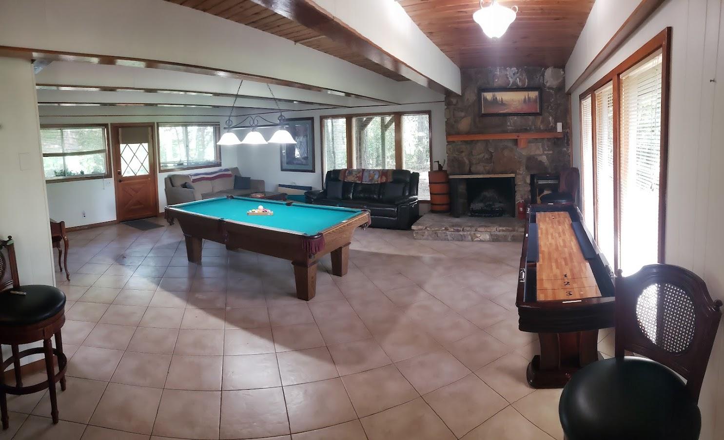 Bear Corner Chalet2