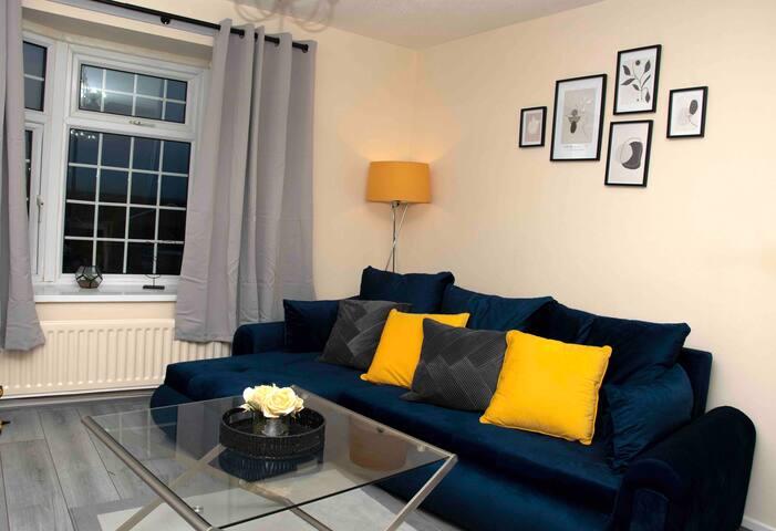XB Property LTD - *Harmony's Home* 3-bedroom house in West Brom