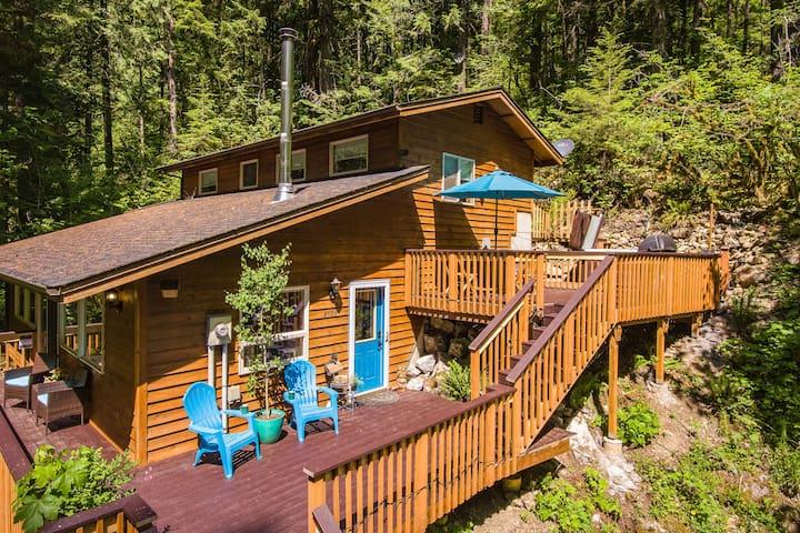 Baker Getaway - near the slopes, hot tub, secluded4