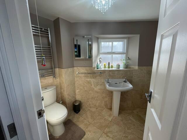 A charming cottage set in Bridgetown Totnes.3