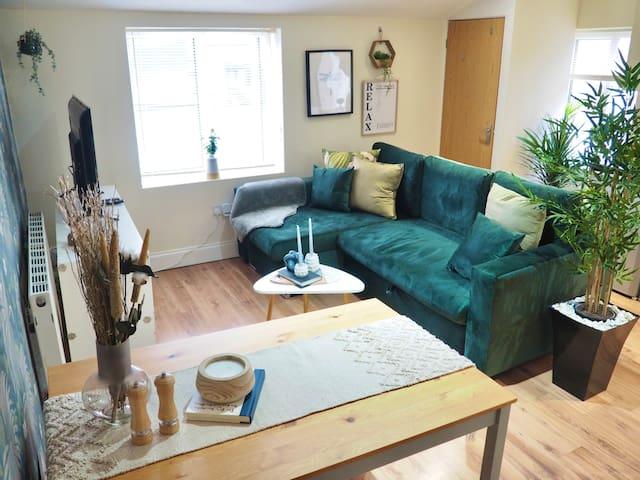 Spacious 1BR Flat Near O2 Oxford by Guestincase