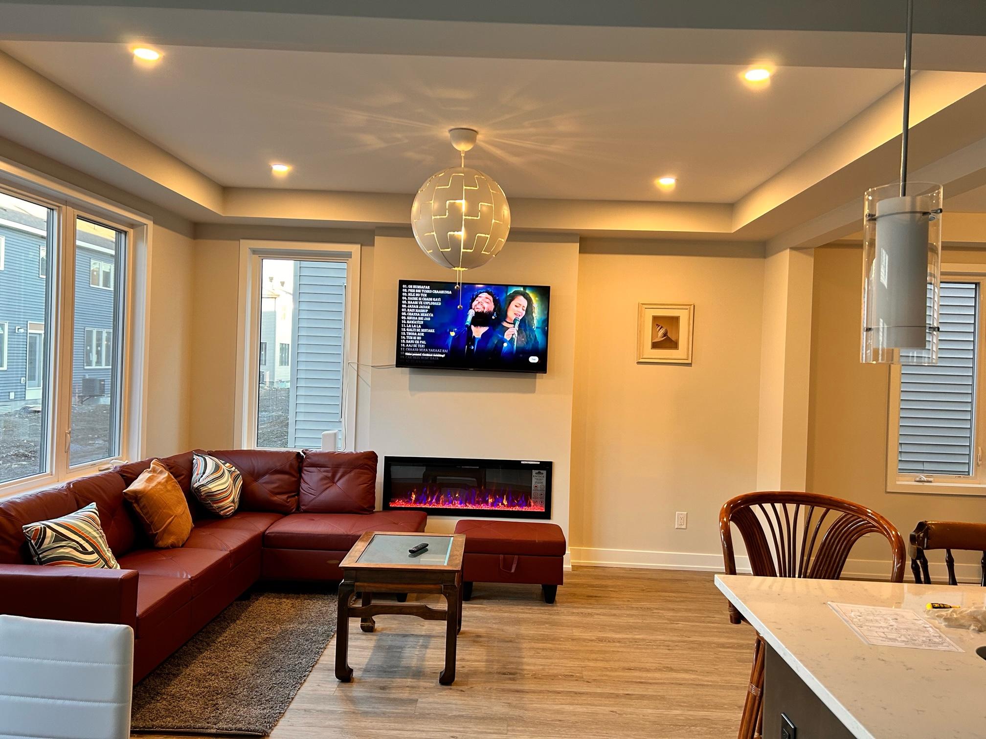 New Modern 4BD|SelfCheck-In+Parking-Kanata