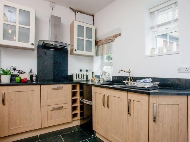 Ferndale Cottage3
