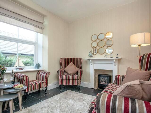 Ferndale Cottage6