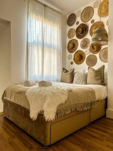 Boho touch apartment with free parking6