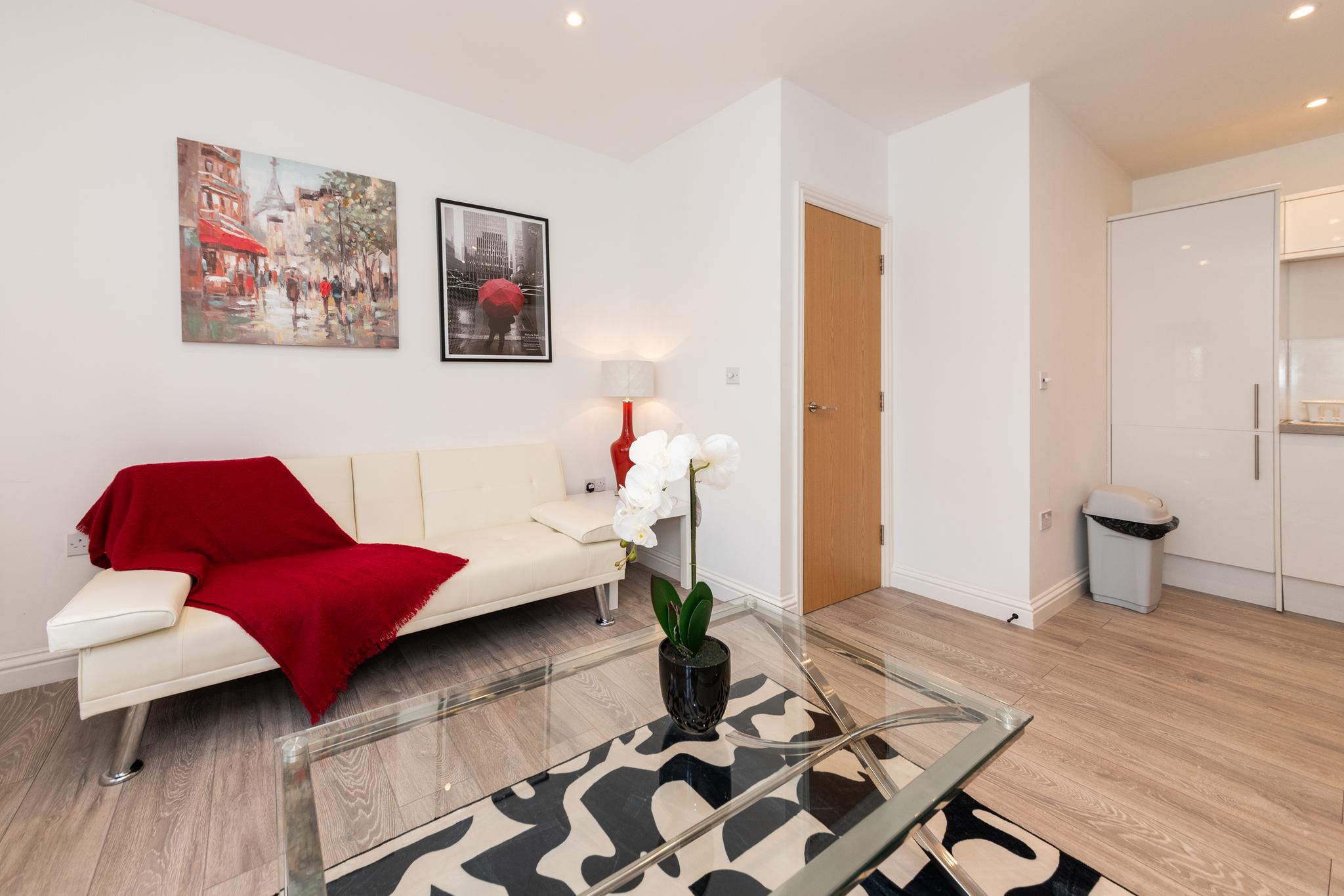 Free Parking 2Bed Flat Weekly/Monthly Savings2