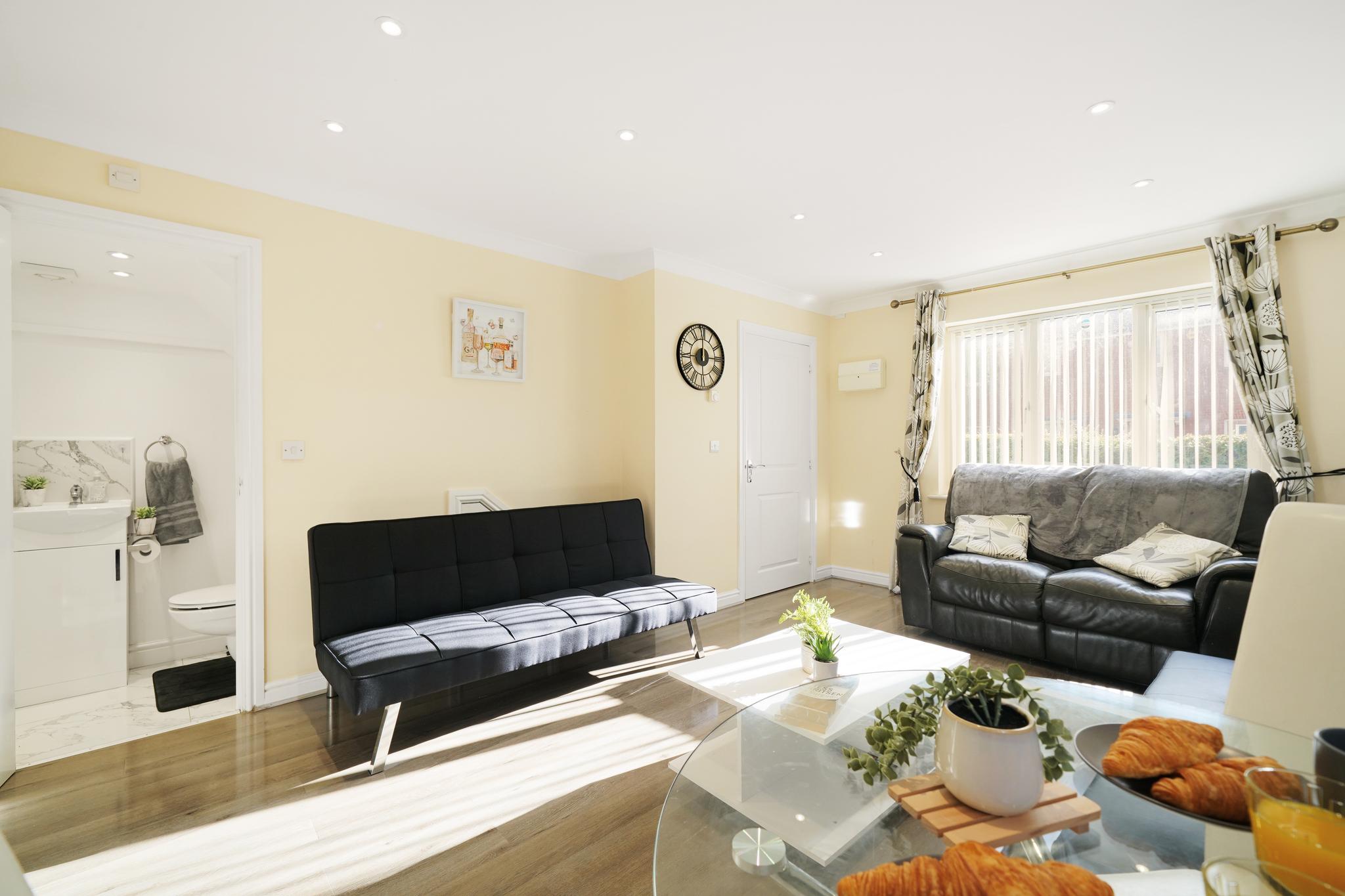 Four bedroom Three bathroom - Amersham, HP6 6FN3