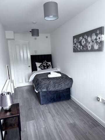 Luton Home, Near L&D - Free Netflix, Parking, Wifi5