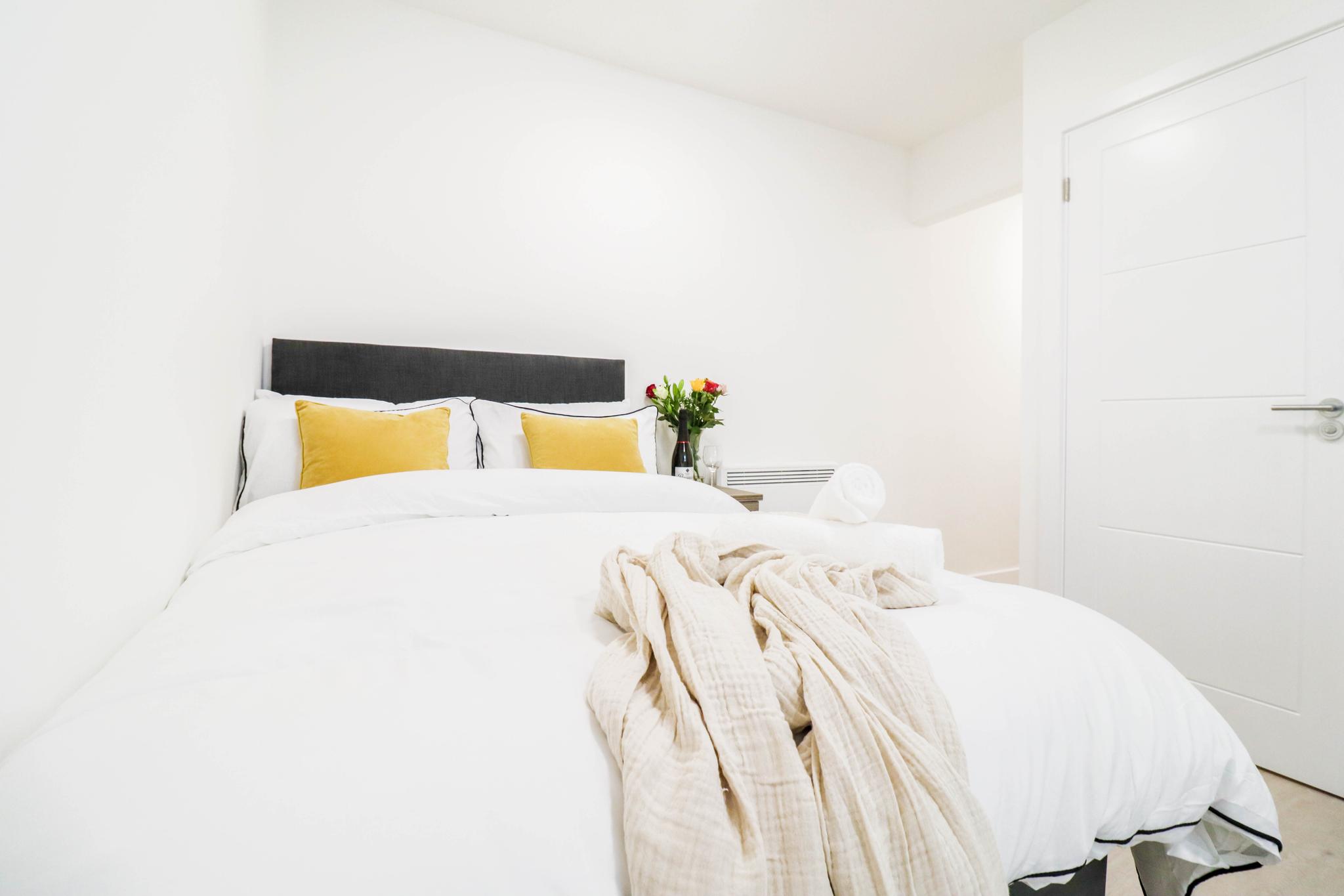 Brand New Studio Apartments!6