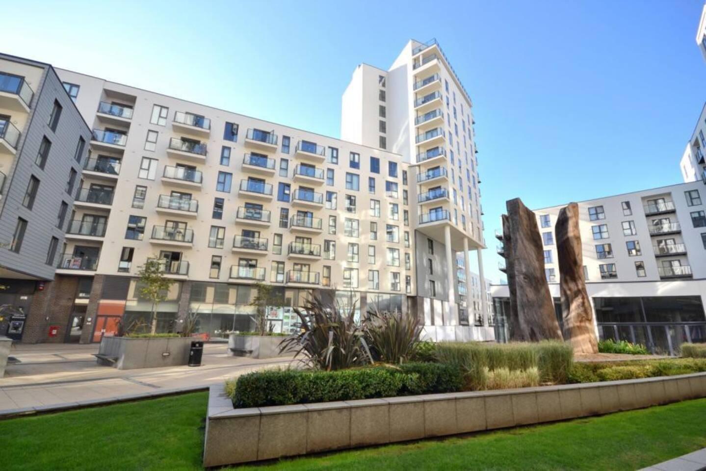 Woking (New Central) - 2 bedroom apartment