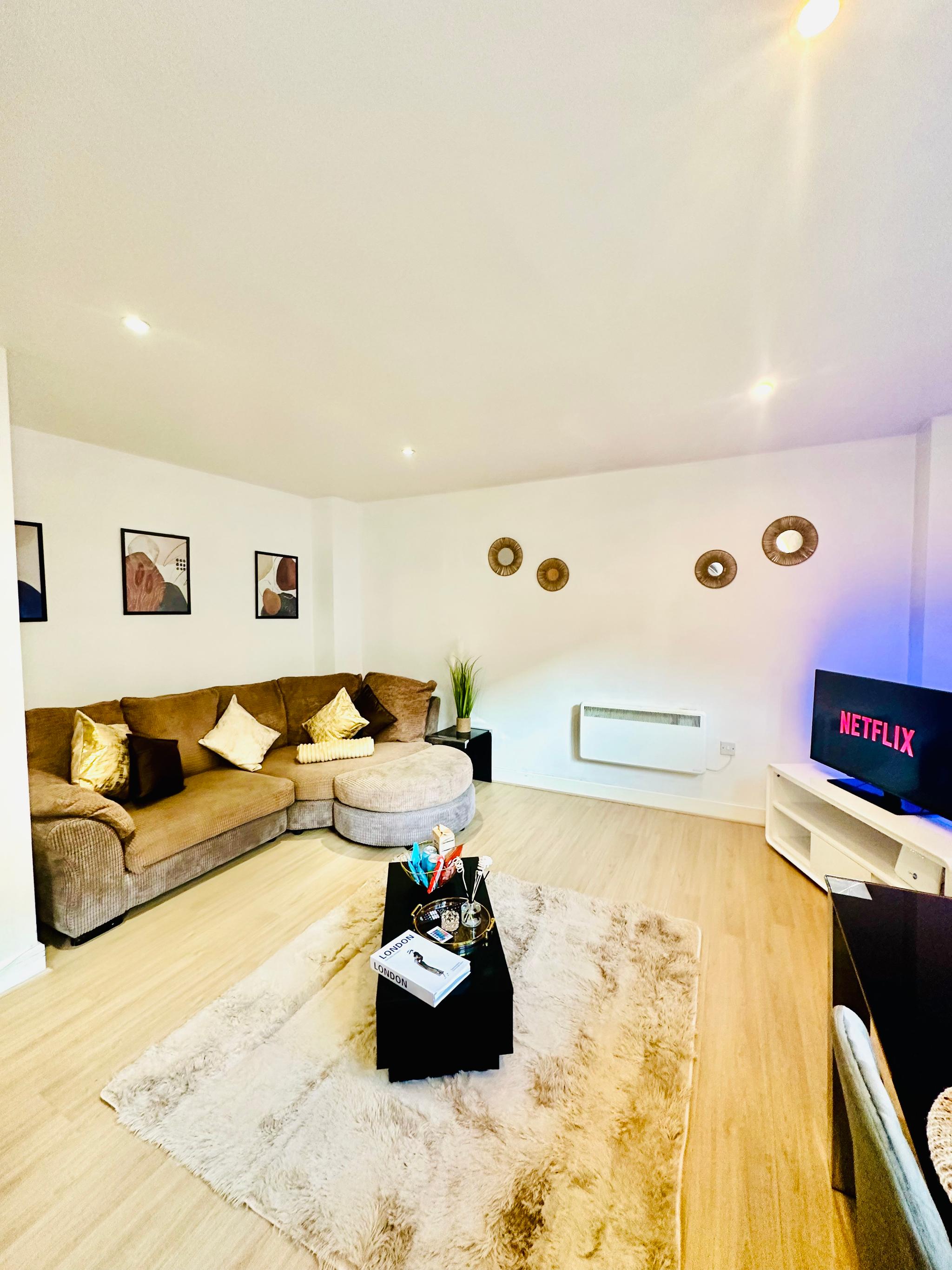 Elegant Two Bedroom Apartment With Parking1