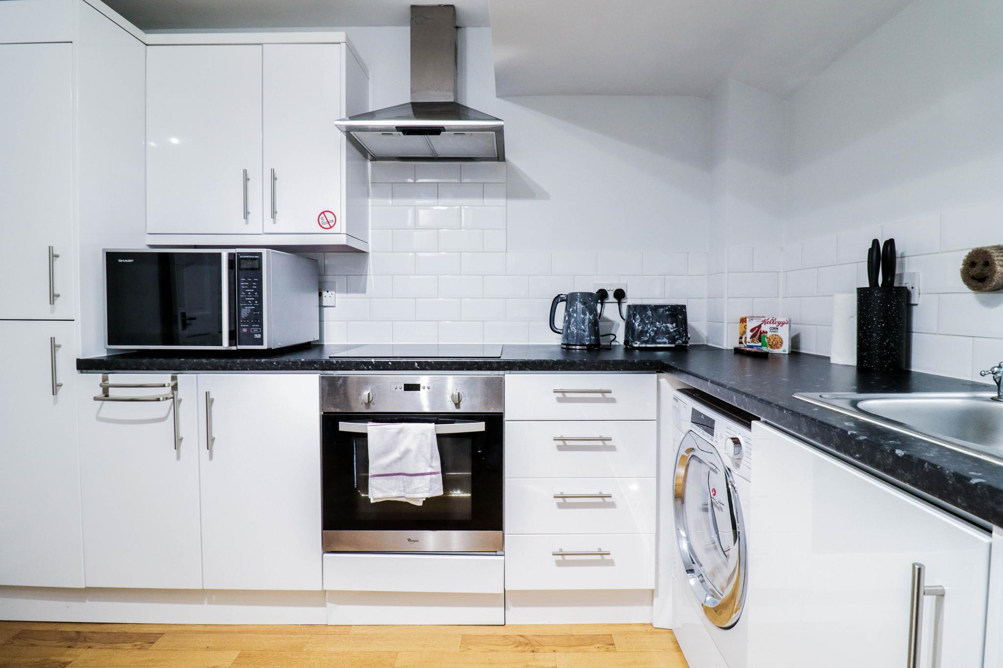 TradeStays - Great 2 Bedroom Flat - Free WI-FI