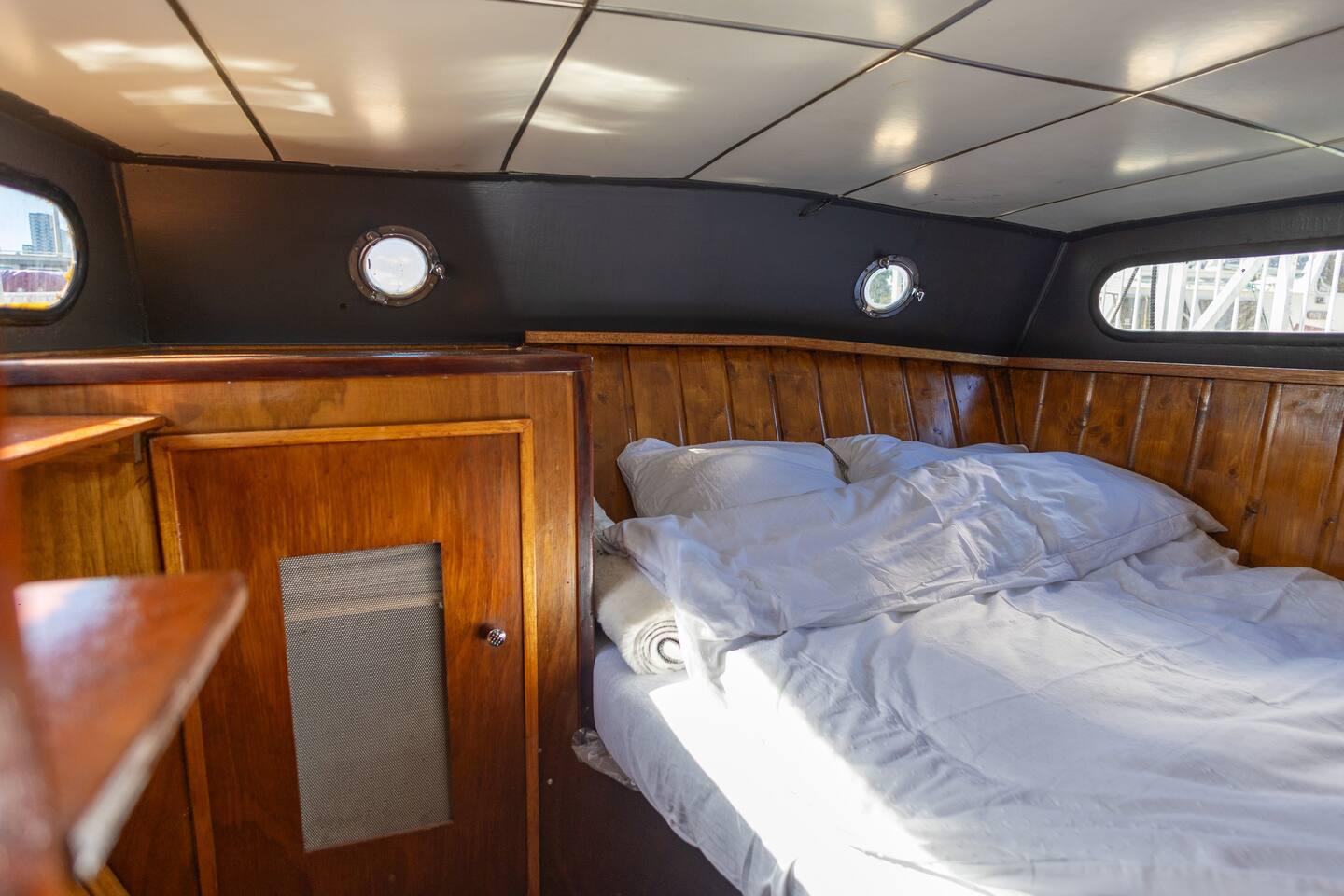 Stay on a Historic Boat Near Amsterdam Centre!5