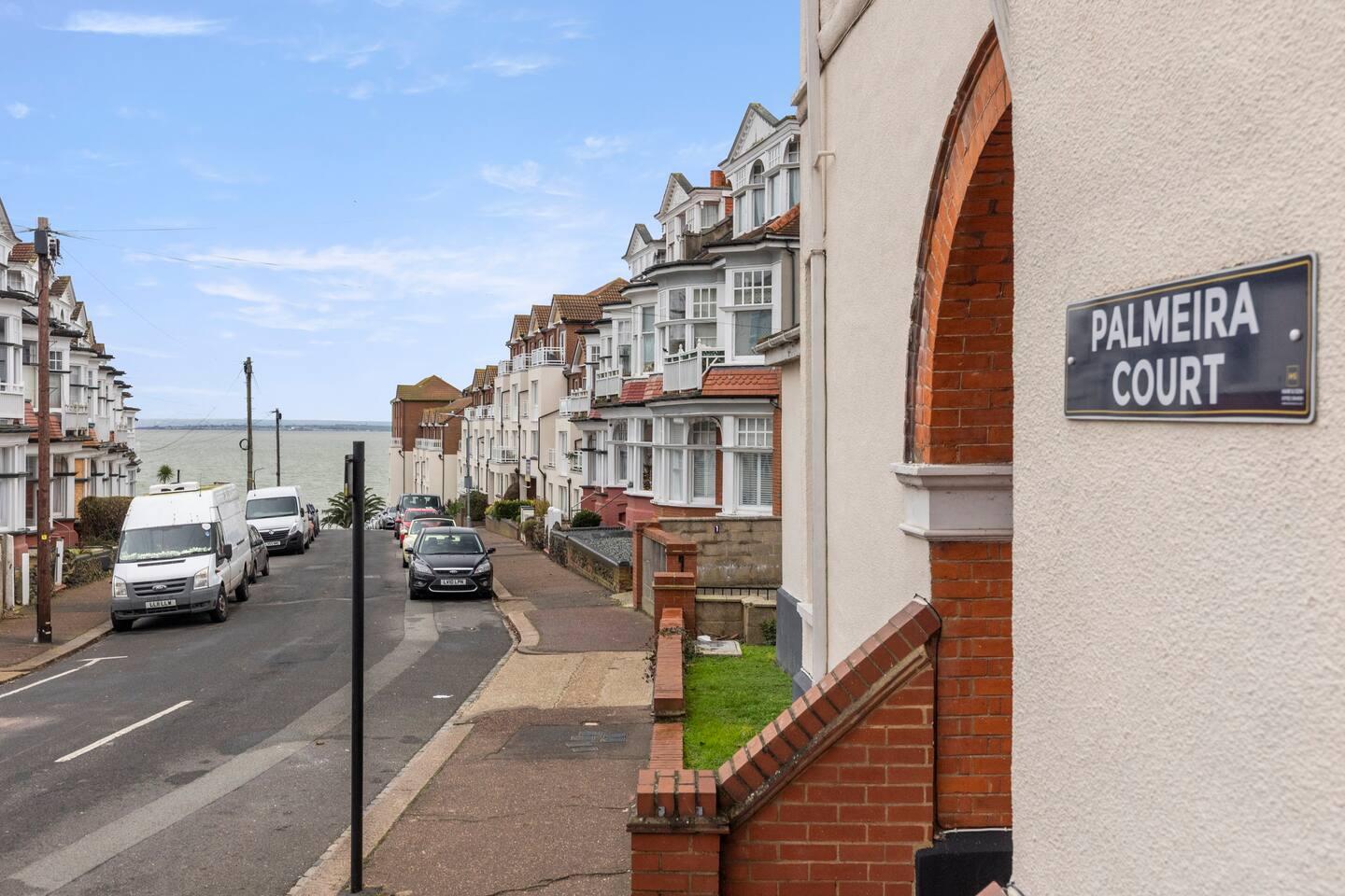 Modern 2 Bed Gem Southend on Sea Free parking