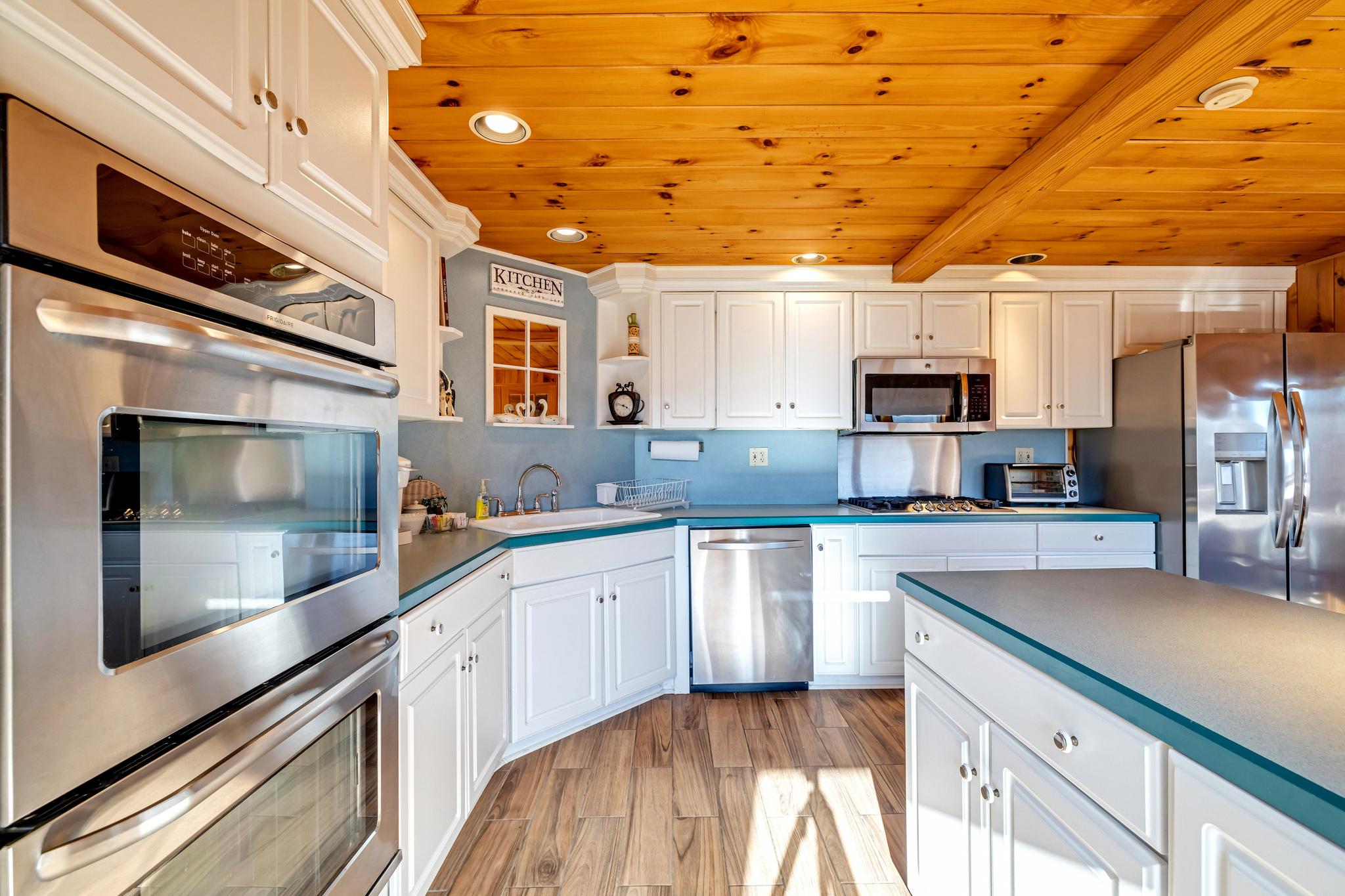 Lake View Lodge 8BD/7BA, Beltzville Lake3