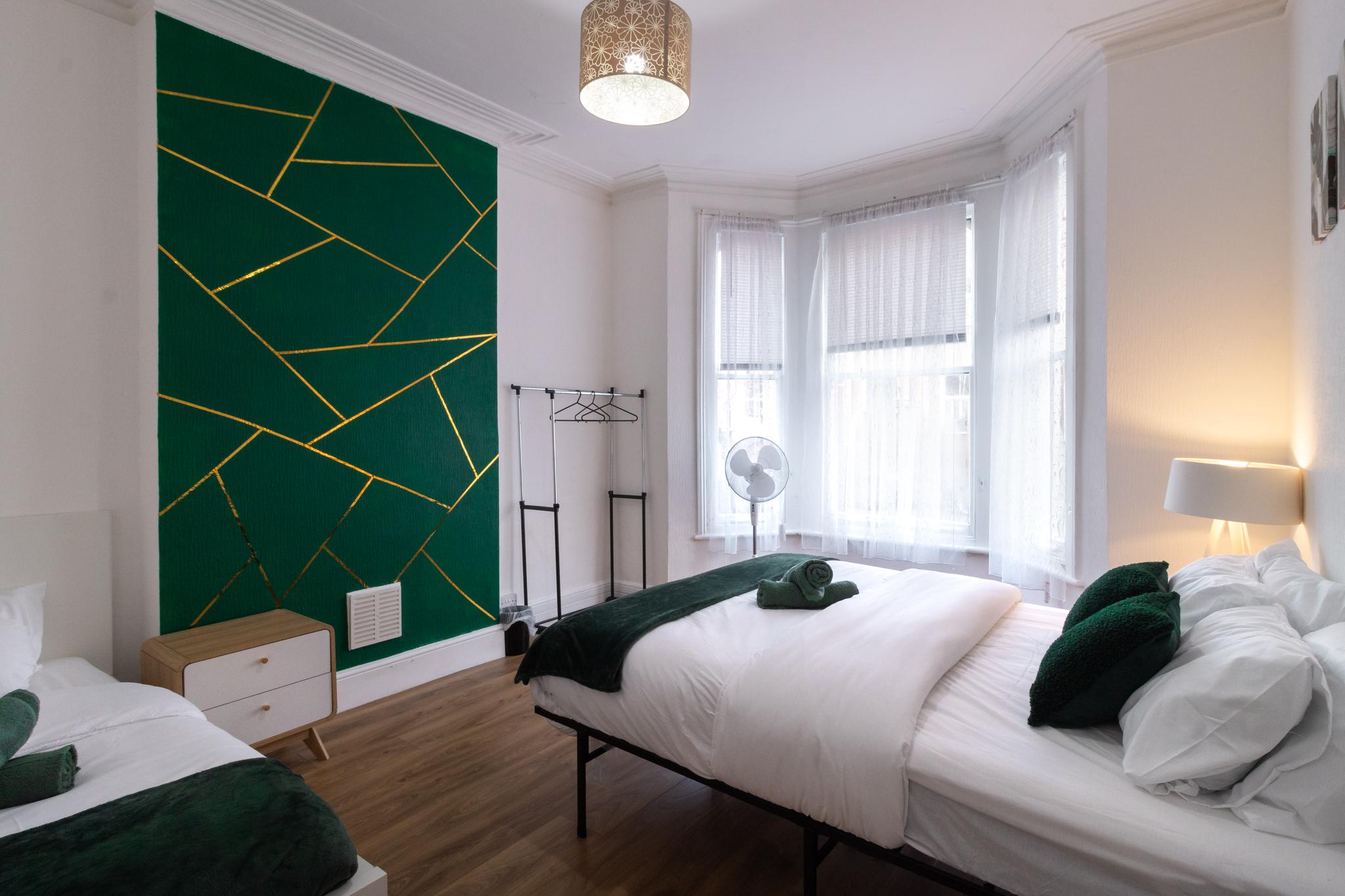 2BD Garden Flat - Parking - O2, Excel, CityAirport2
