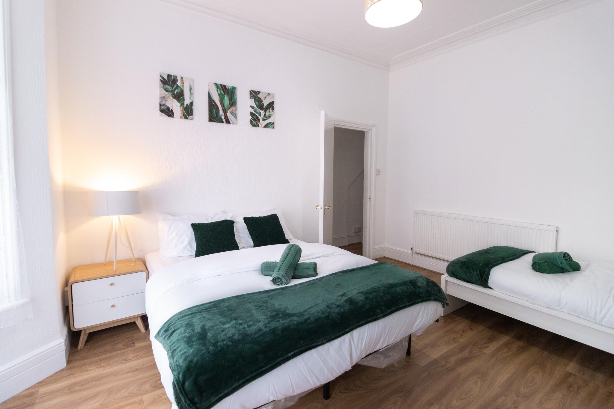 2BD Garden Flat - Parking - O2, Excel, CityAirport3