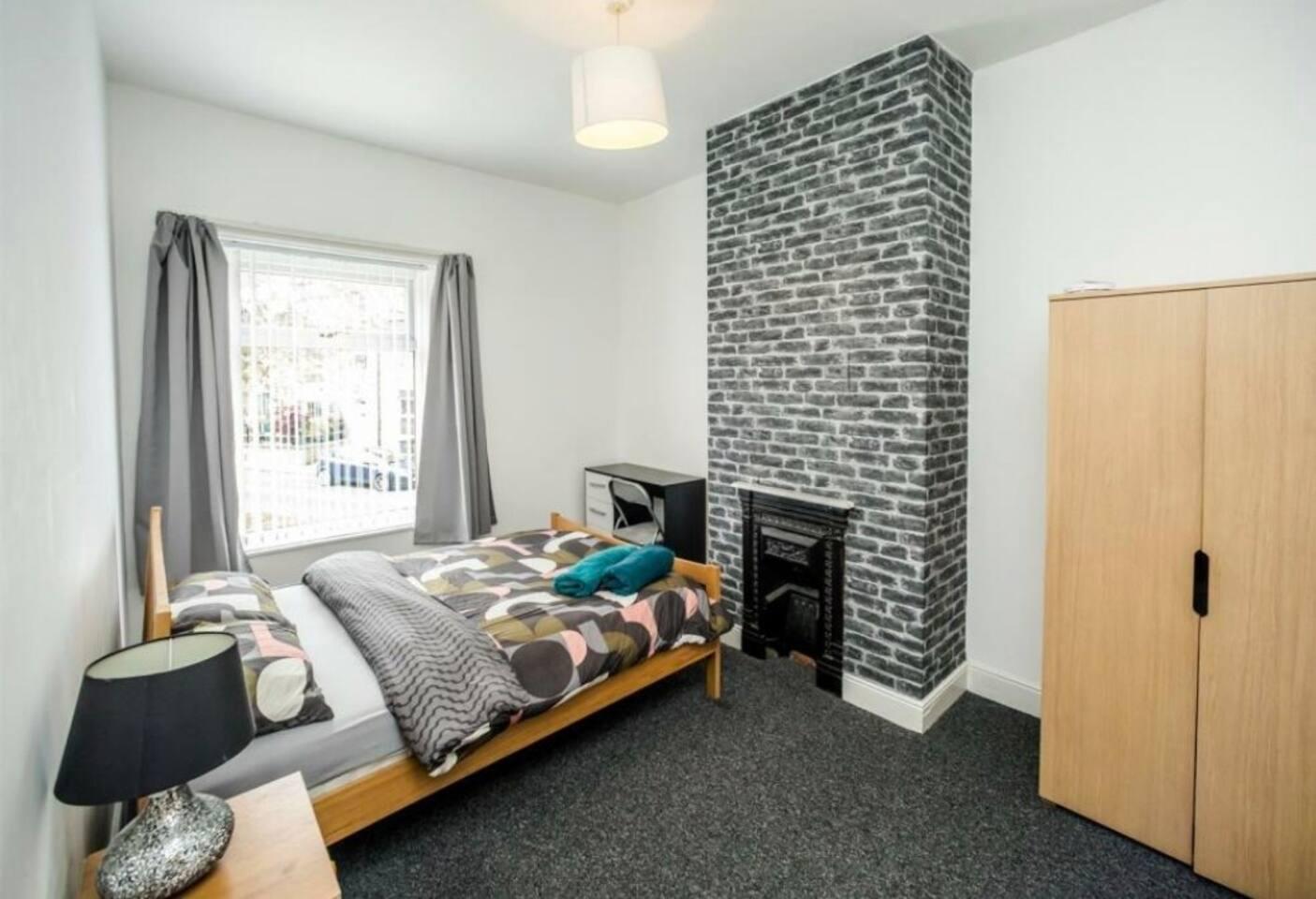 Brighouse 2 bedhouse central, contractors welcome3