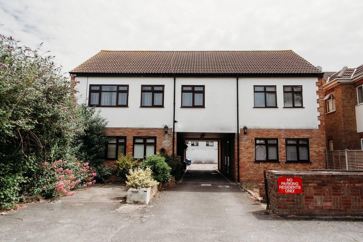 Shoebury Lodge near Sea front in Southend