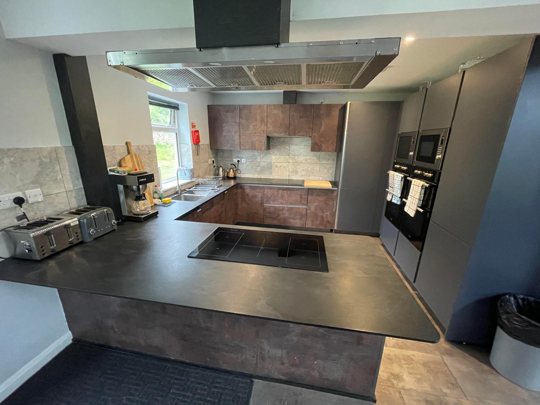 Hugeholidayhomes.co.uk - The Bevan Direct.  Caernarfon