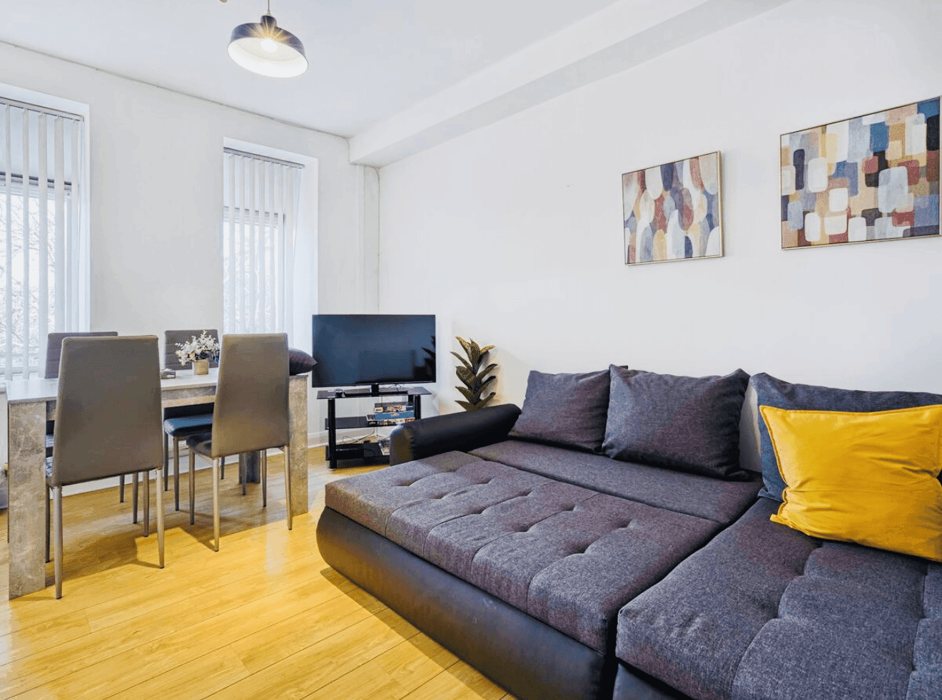 Manchester | Free Parking | Long Term Stays5