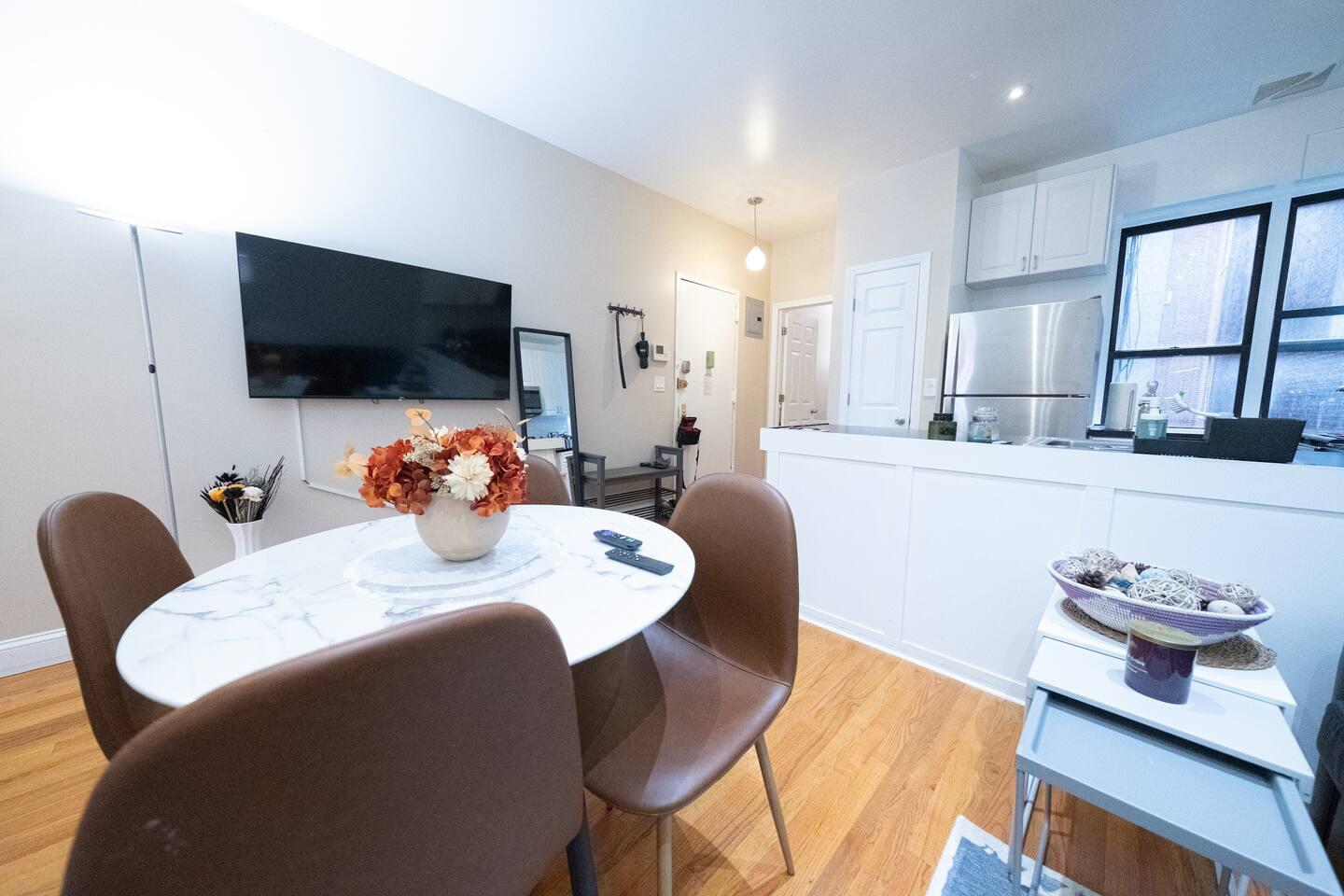 Spacious 3BR Apartment | 2 Blocks to Central Park2