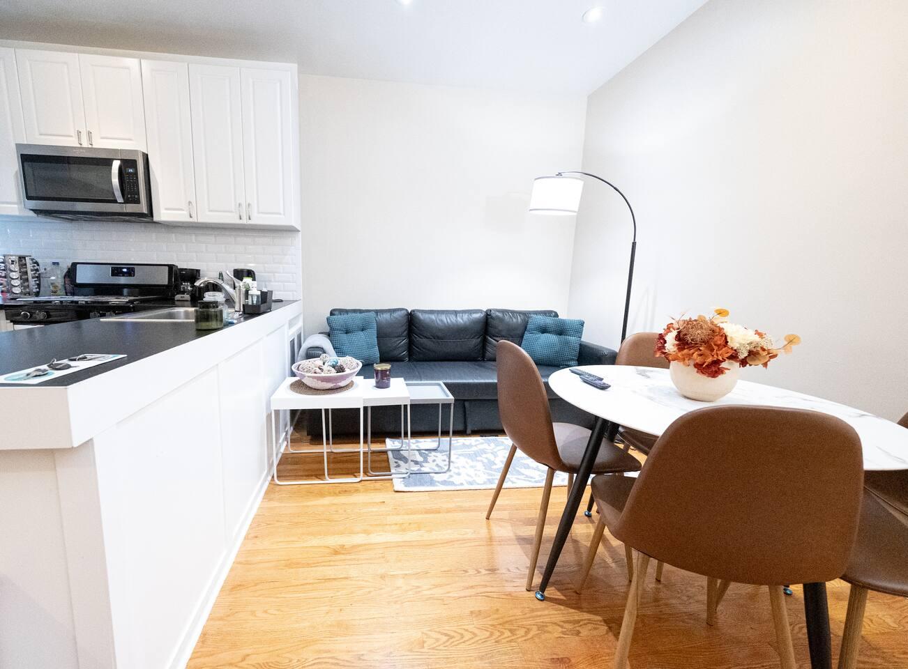 Spacious 3BR Apartment | 2 Blocks to Central Park3