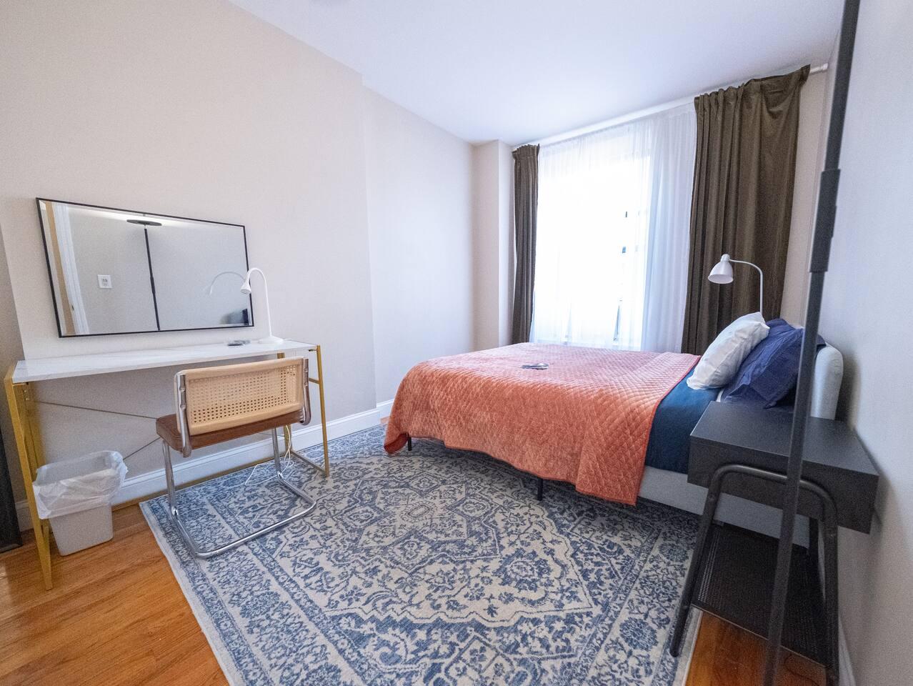 Spacious 3BR Apartment | 2 Blocks to Central Park4