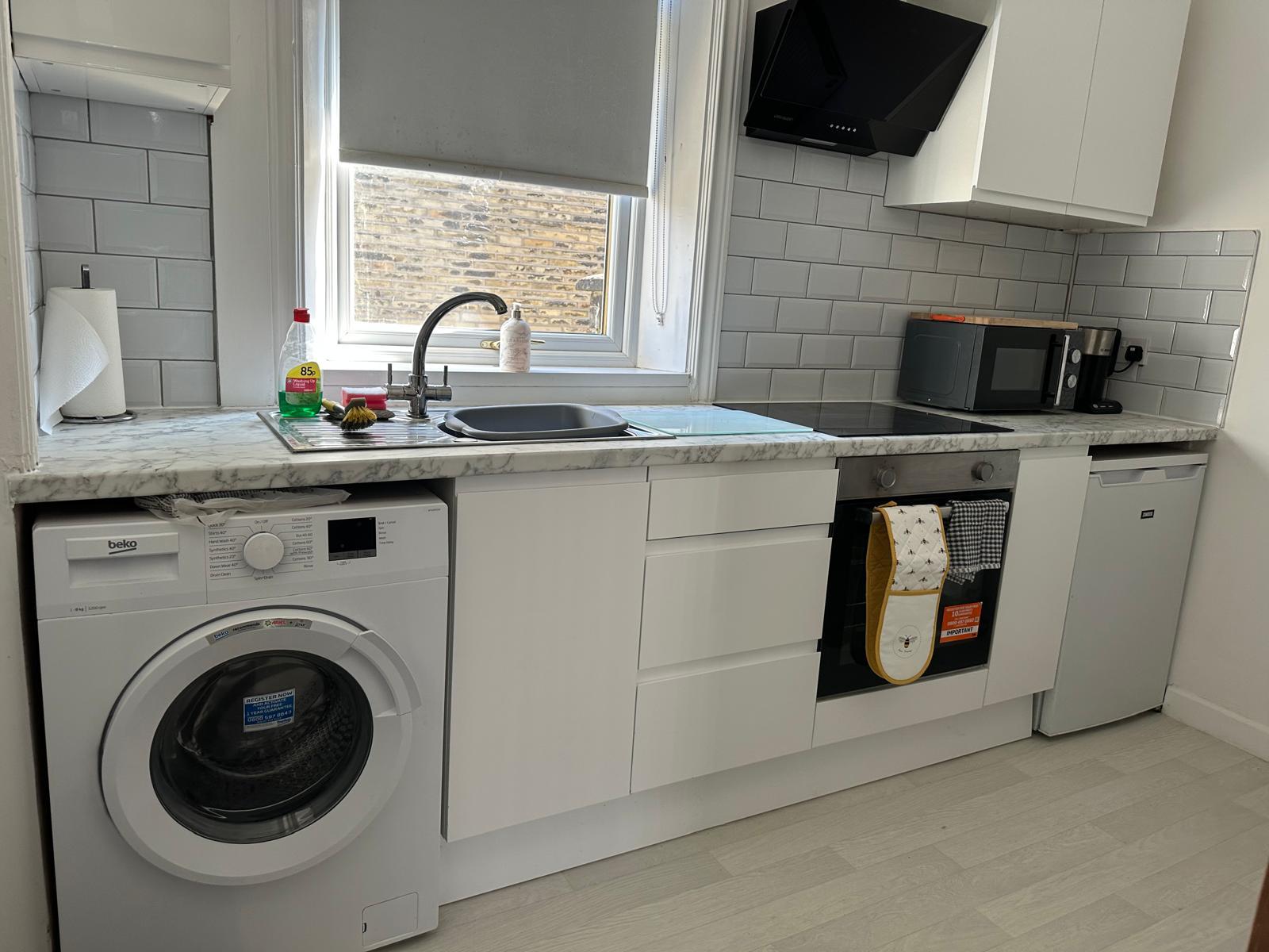 Brighouse 2 bedhouse central, contractors welcome3