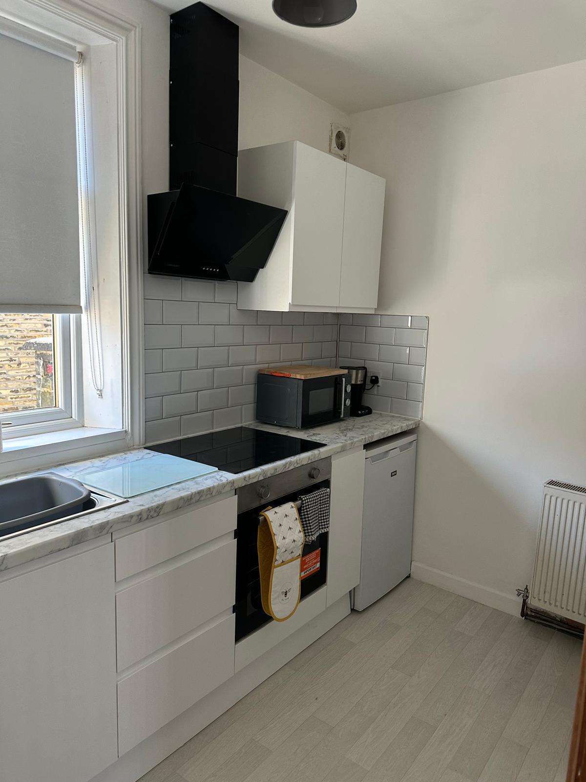 Brighouse 2 bedhouse central, contractors welcome2
