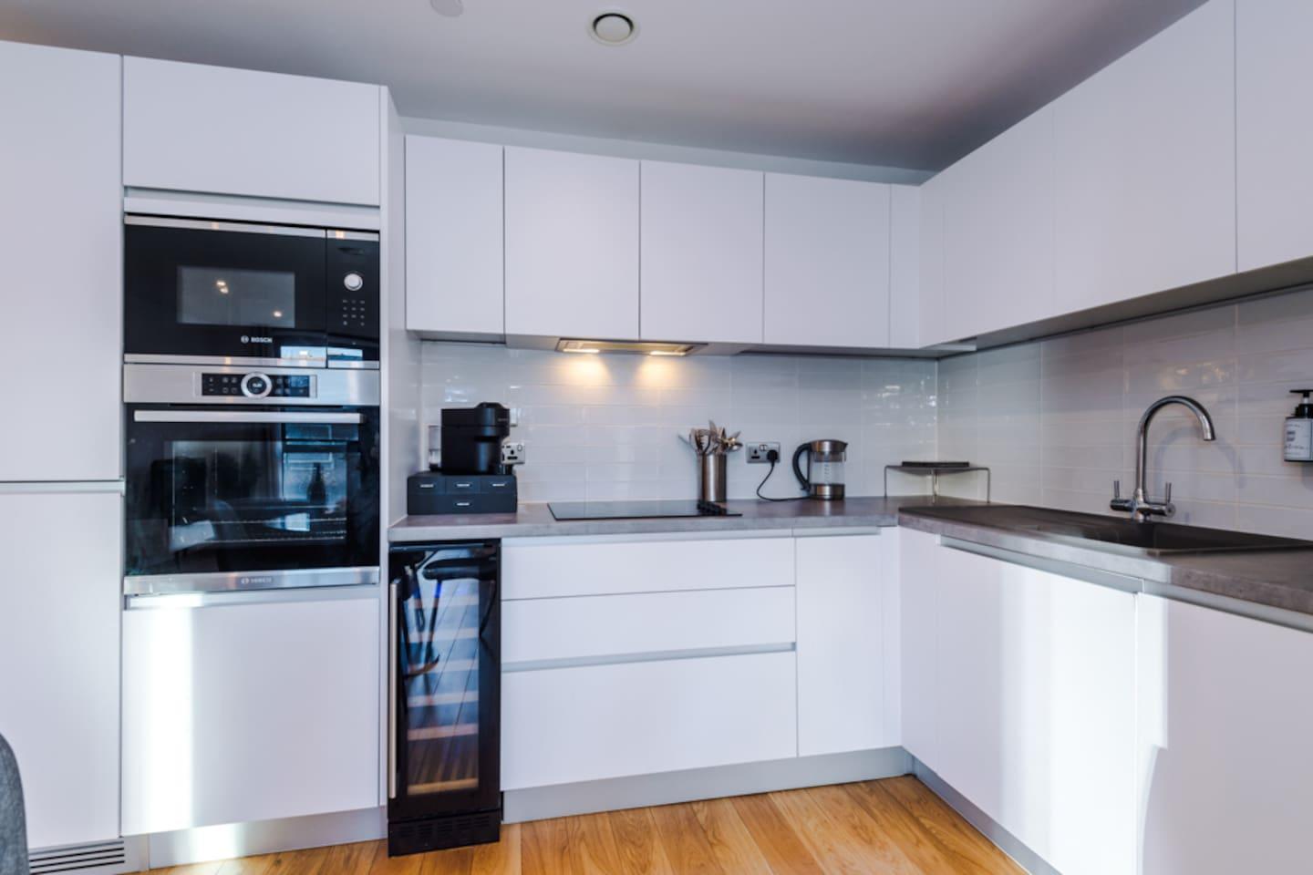 10% Discount: Parking, Netflix, Near Station,Clean6