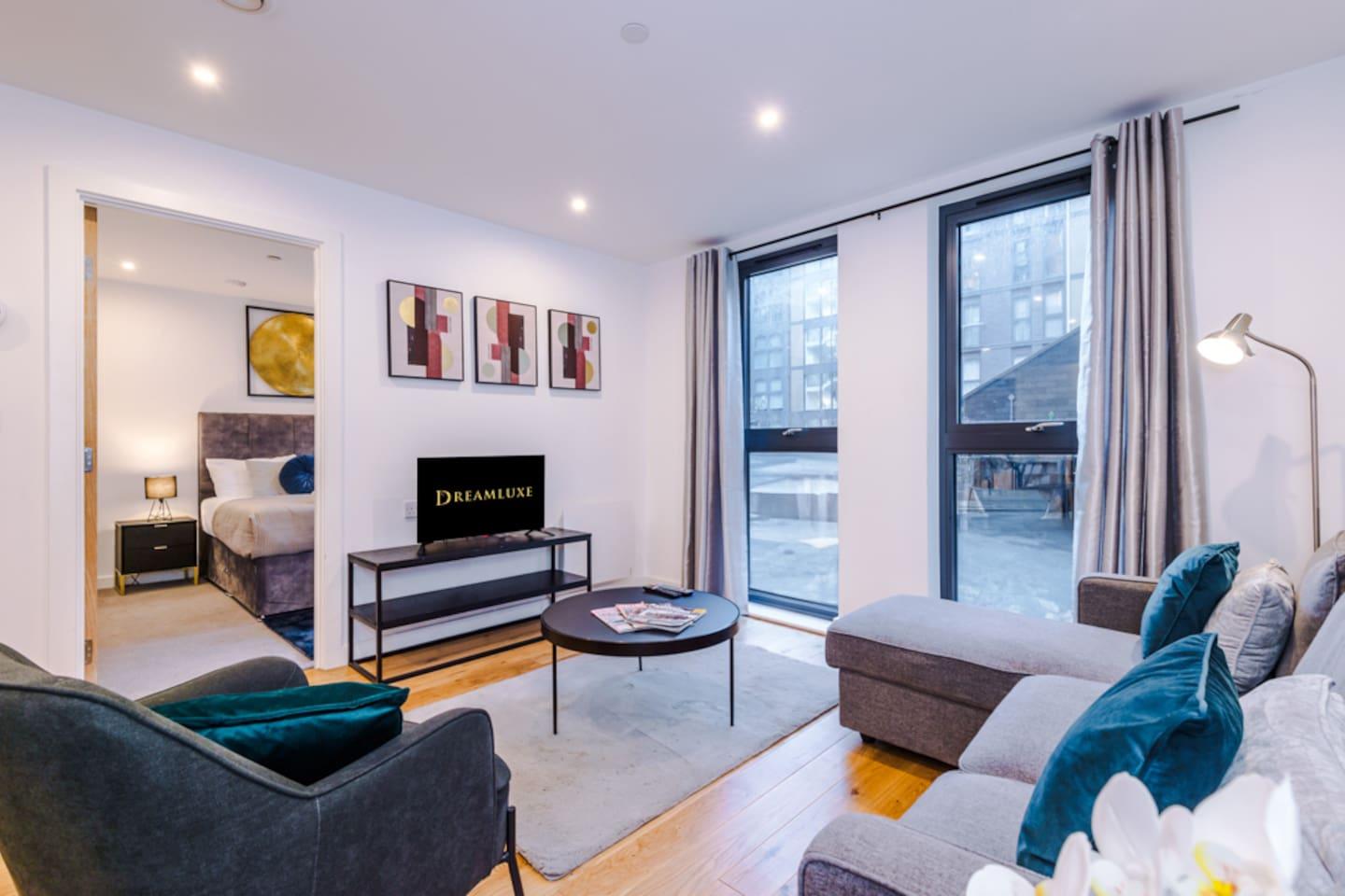 10% off: Modern, close to station, parking, clean4