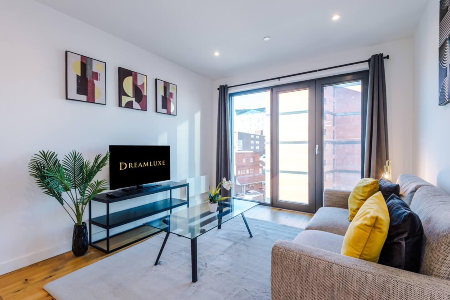 10% off: Parking,Near Station,Clean,Netflix,2bed3