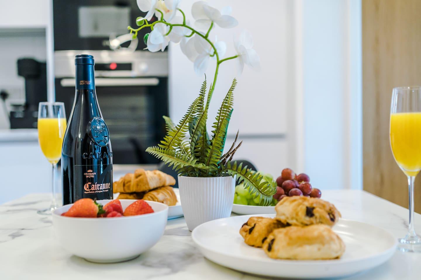 20% Off, Free Parking, Sleeps 6 - Quick Responses!3