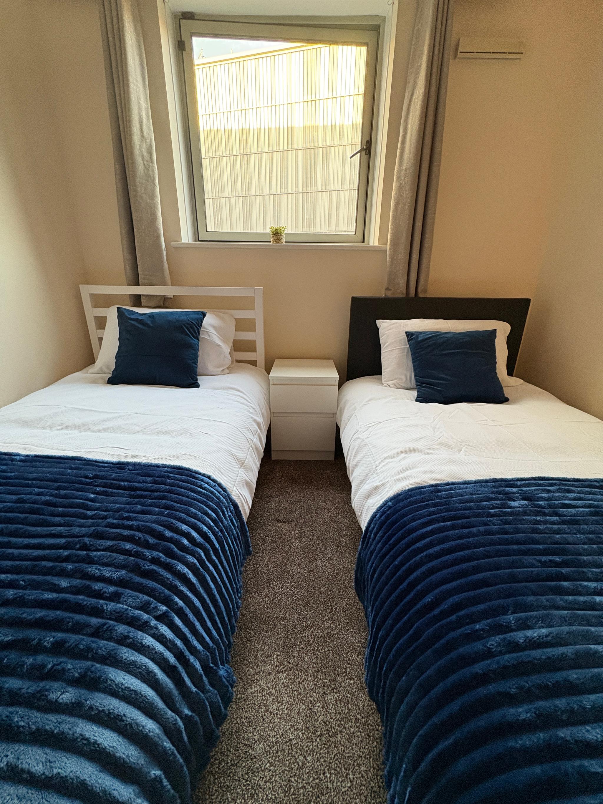 Birmingham City Centre | Sleeps 6 | Free Parking5