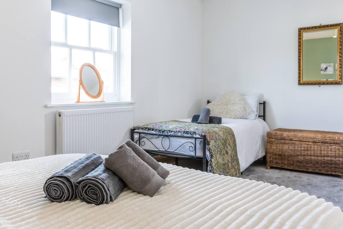 Elegant Flat in a Historic Gem!5