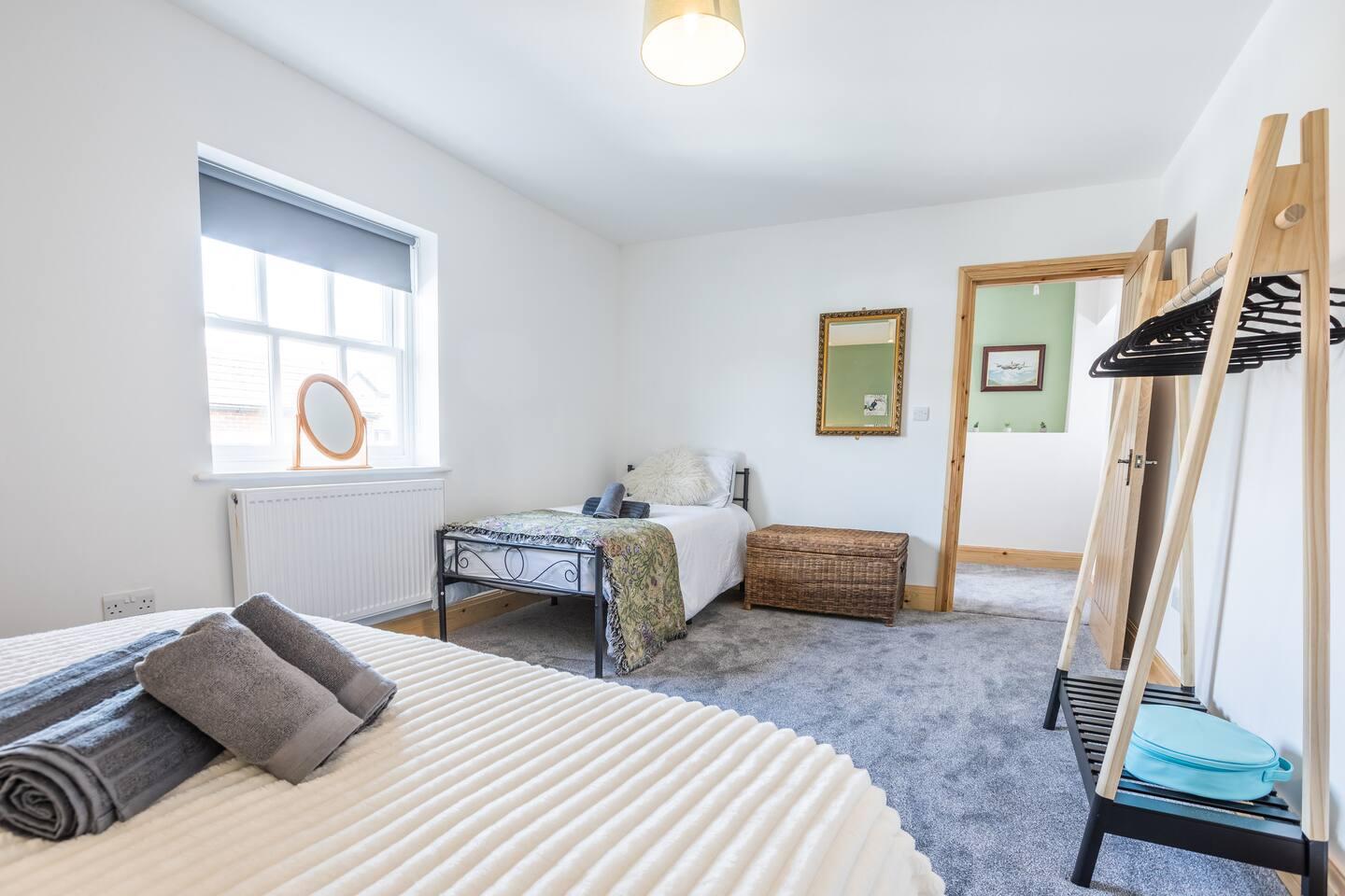 Elegant Flat in a Historic Gem!6