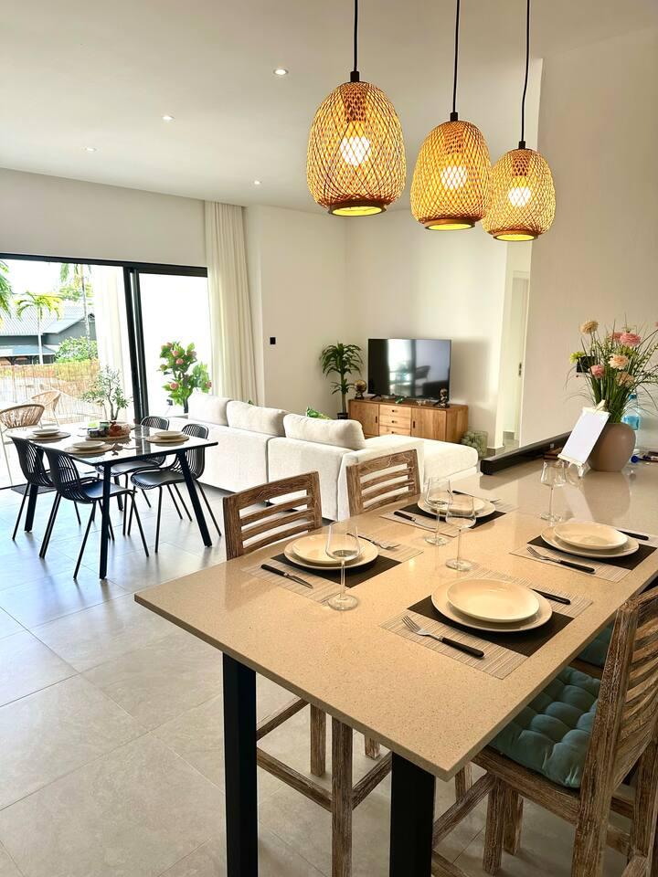 Stylish 3BR Apt •Pool• 2min Walk Pereybere Beach1