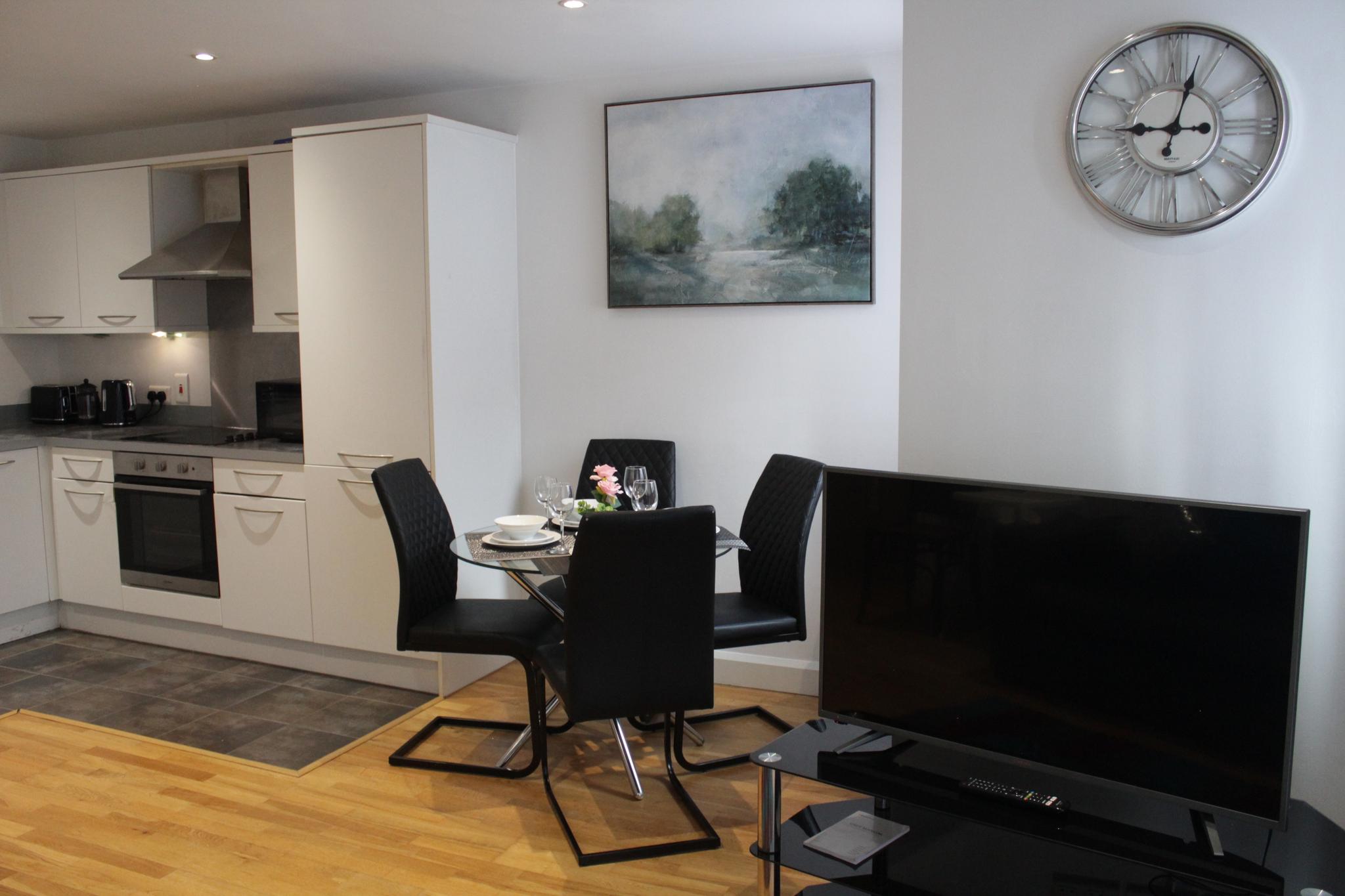 2 beds Bristol City Apartment5