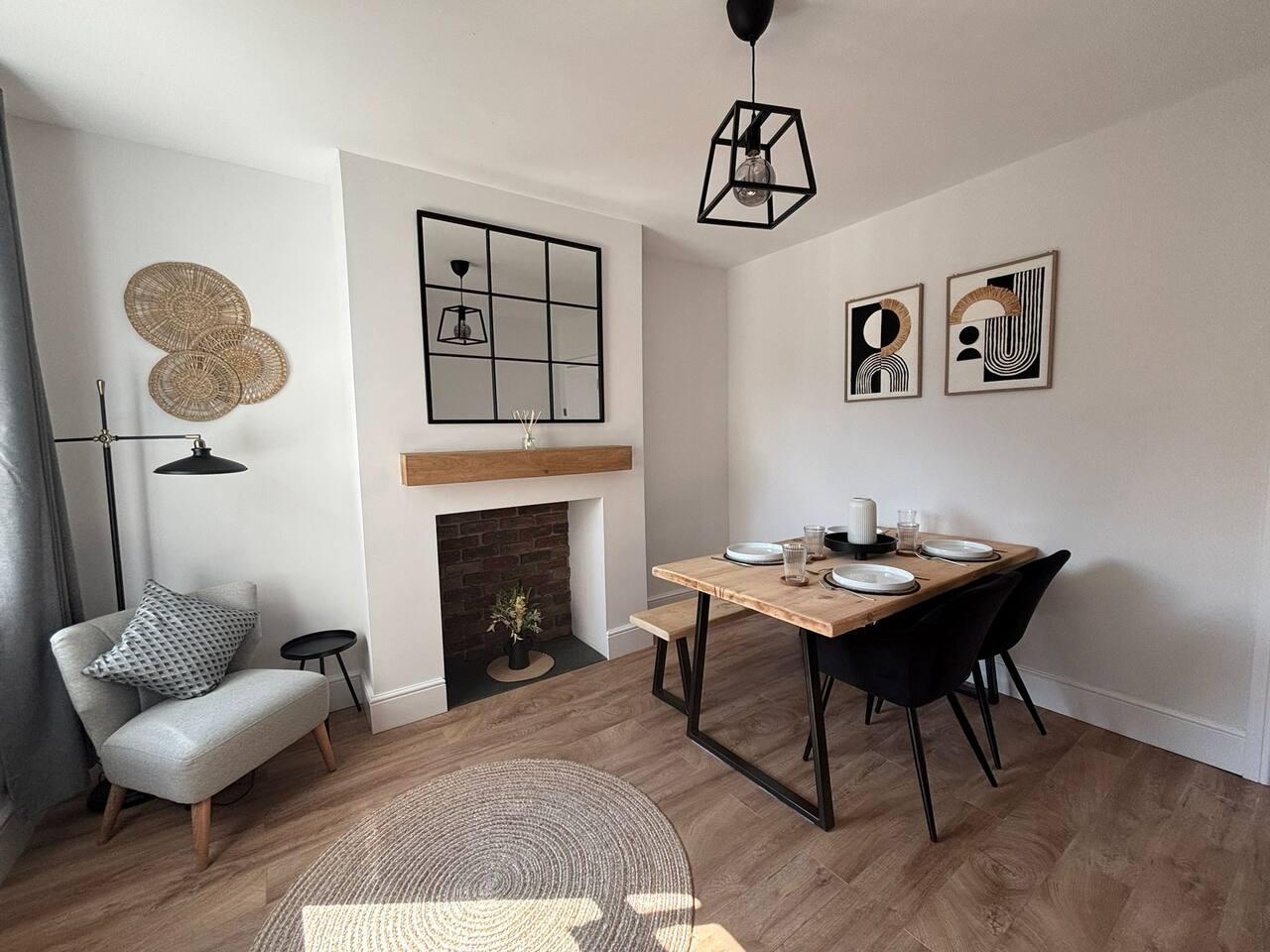 Barber House - Cosy & Stylish 2 bed -  Sleeps 4