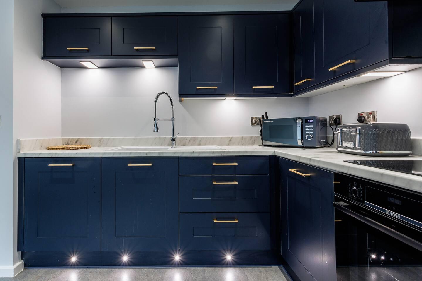 Stunning 2BR Duplex Near Centre4