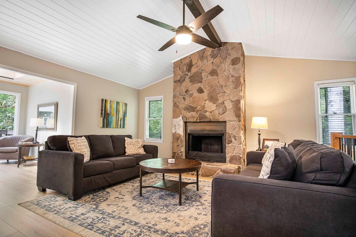 The Tiger's Den - Walk to downtown Clemson!2