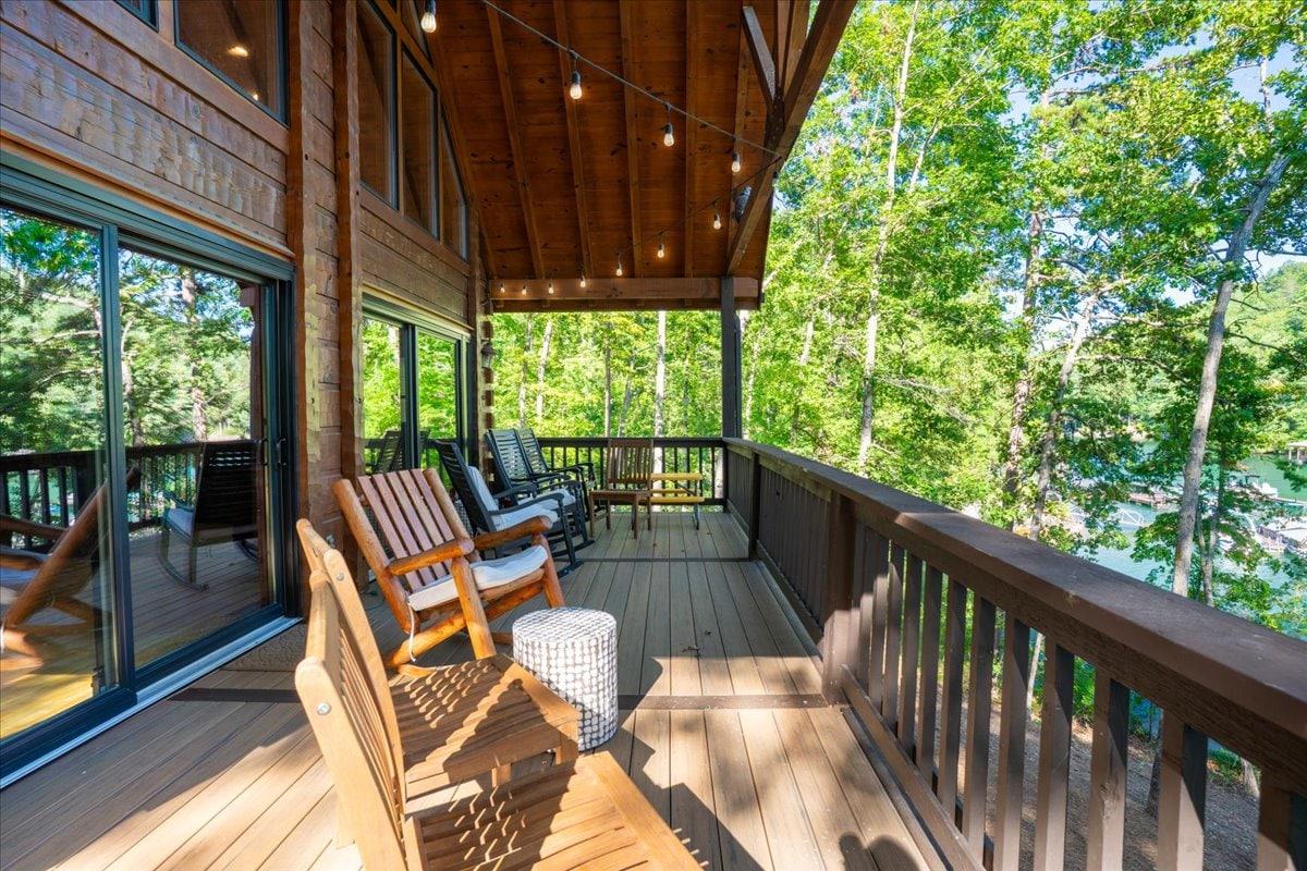 Cedar Cove on Lake Keowee!4