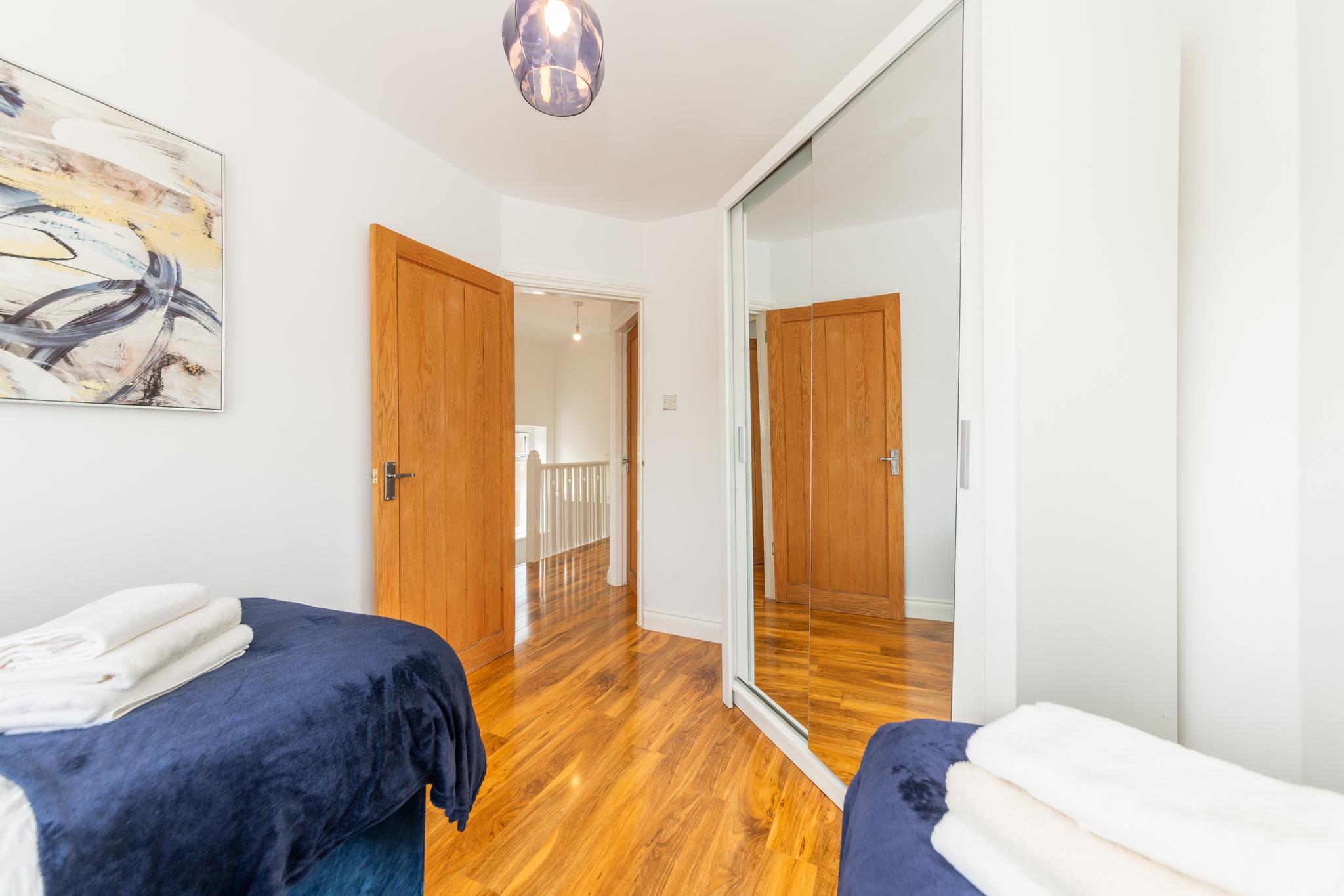 4 Beds | Free Parking | Fully Equipped Home5